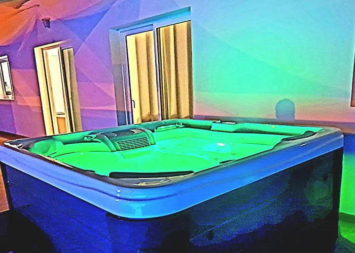 Calma Climatized Pool Private Jacuzzi In Tarajalejo וילה *