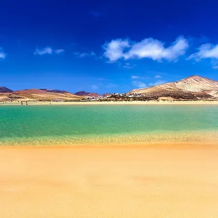 Вилла Calma Climatized Pool Private Jacuzzi In Tarajalejo Туйнехе