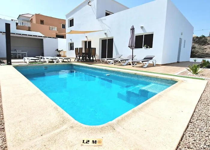 Calma Climatized Pool Private Jacuzzi In Tarajalejo Villa *