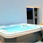 Calma Climatized Pool Private Jacuzzi In Tarajalejo فيلة *